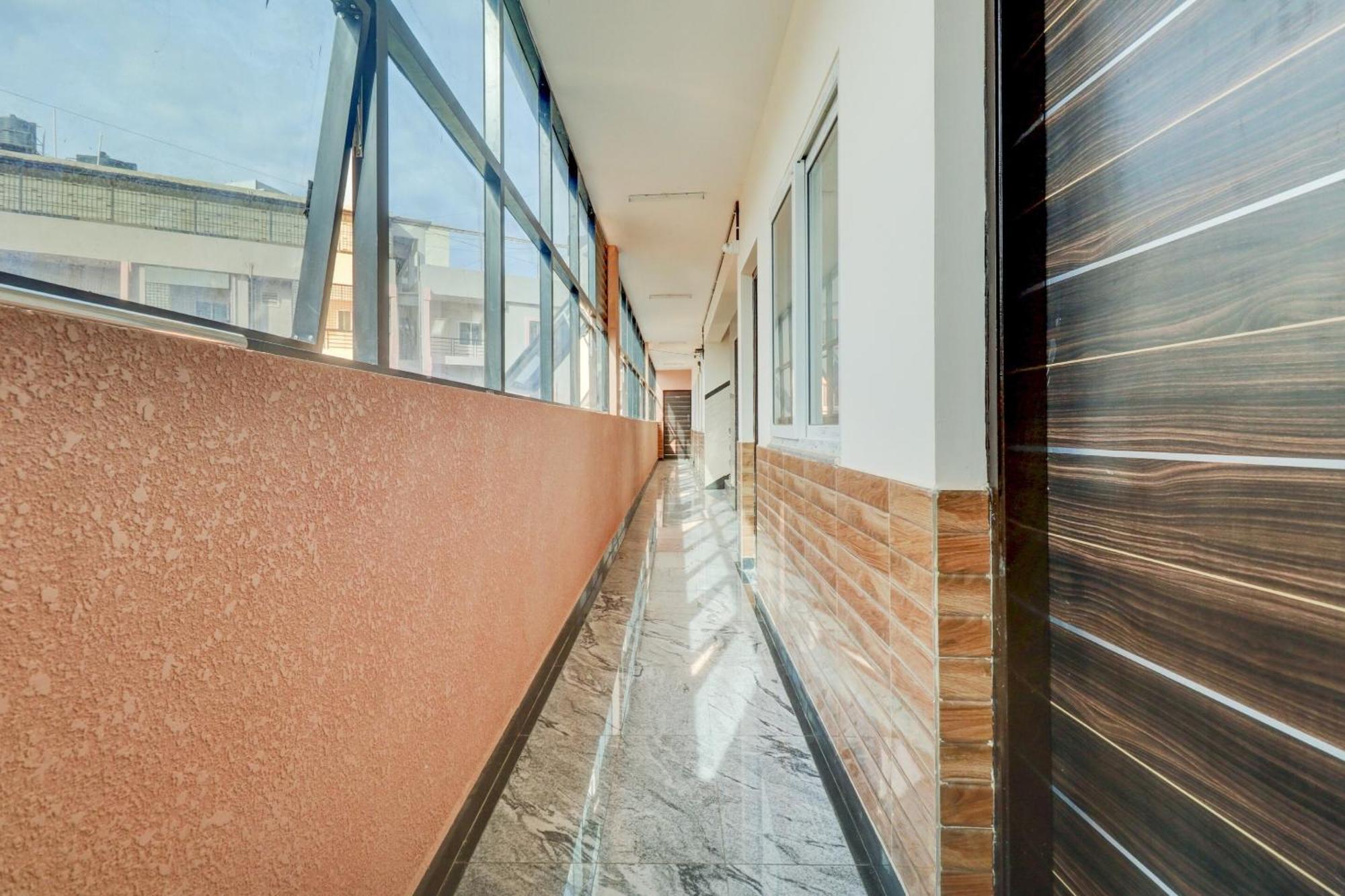 Hotel O Elite Lifestyle Red Rose Near 7D Voyage Bangalore Extérieur photo